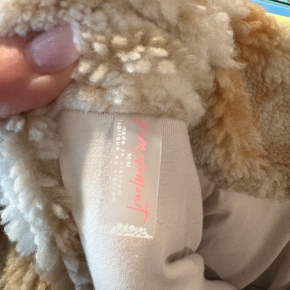 Free People NWT. Easy Days Blue Grey Sherpa Quarter Snap. - Picture 5 of 5